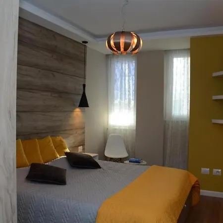 Comfy * Τίρανα